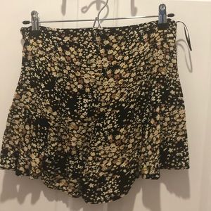 Connection 18 Floral Flowy Shorts